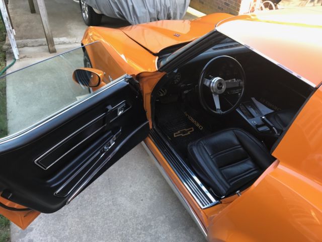 1977 Orange Chevrolet Corvette Coupe