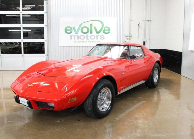 1977 Red Chevrolet Corvette L82