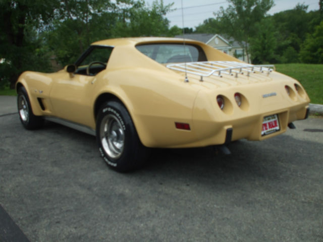1977 Tan Chevrolet Corvette Coupe