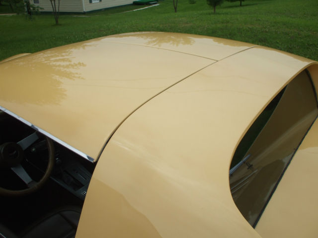 1977 Tan Chevrolet Corvette Coupe