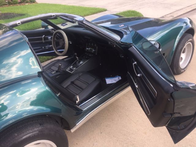 1977 Green Chevrolet Corvette Coupe