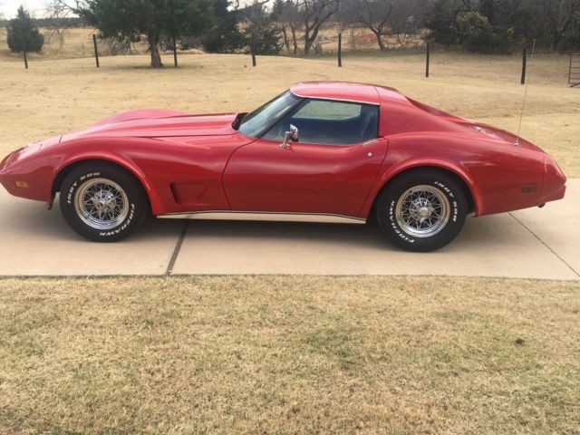 1977 RED Chevrolet Corvette Coupe