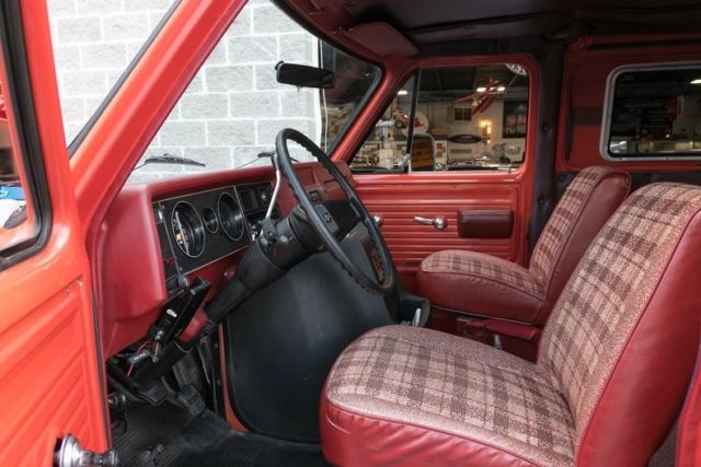 1977 Red Chevrolet G30 Minivan/Van