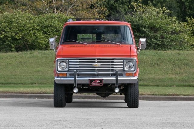 1977 Red Chevrolet G30 Minivan/Van