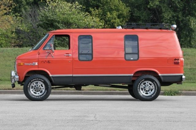 1977 Red Chevrolet G30 Minivan/Van