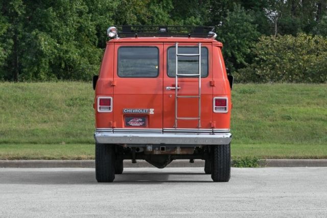 1977 Red Chevrolet G30 Minivan/Van