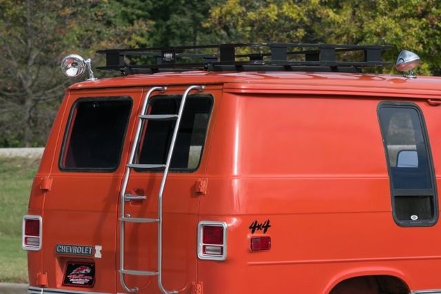 1977 Red Chevrolet G30 Minivan/Van