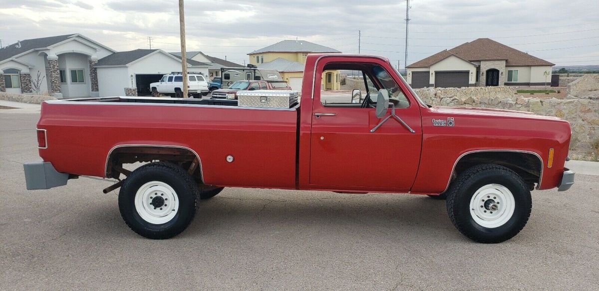1977 Red Chevrolet K-20 Pickup