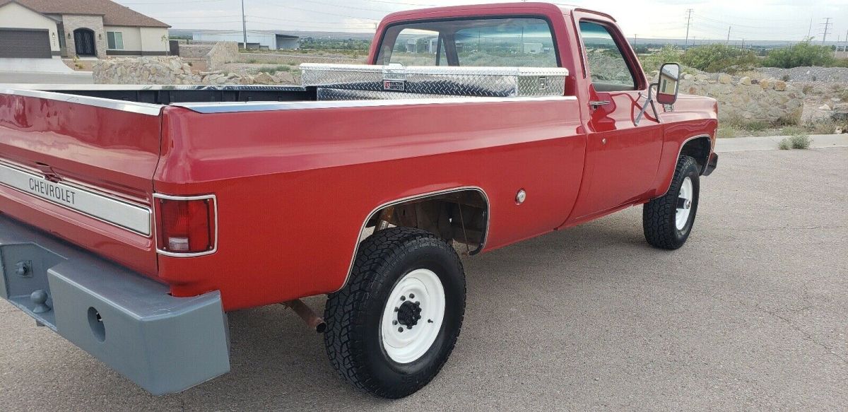 1977 Red Chevrolet K-20 Pickup