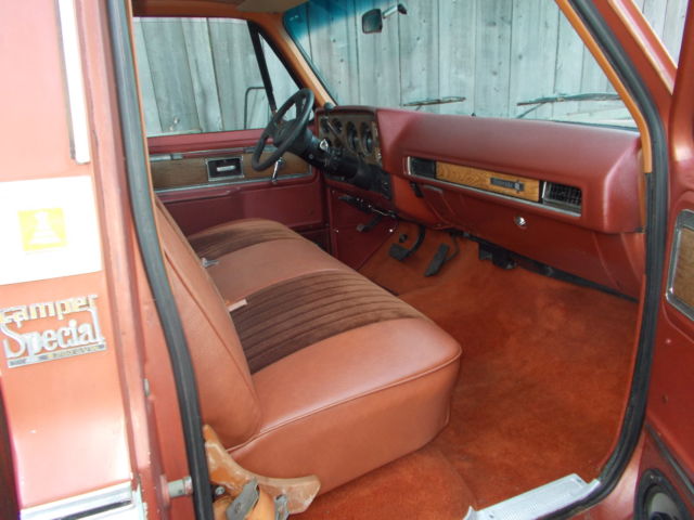 1977 Brown/white Chevrolet Silverado 2500 truck