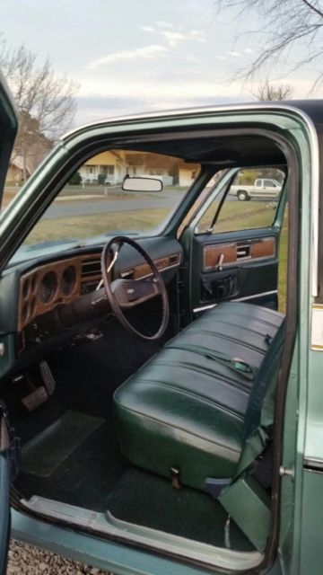 1977 Green Chevrolet C-10 Standard Cab Pickup