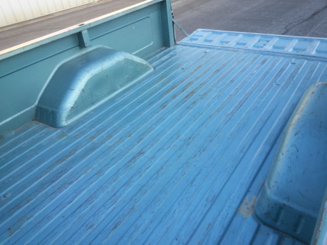 1977 SEAMIST GREEN/GREEN Chevrolet C/K Pickup 2500 STANDARD CAB PICKUP