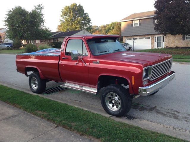 1977 Red Chevrolet C/K Pickup 1500 pickup