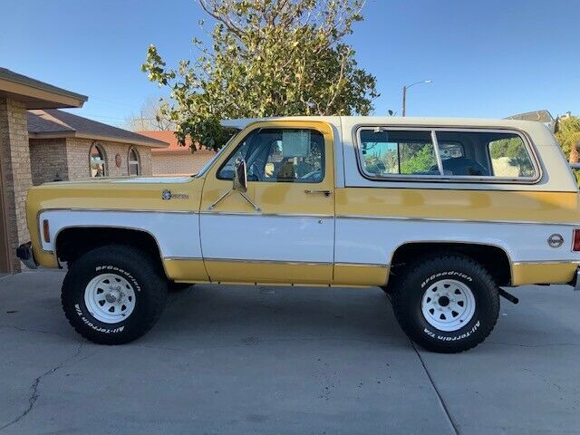 1977 Yellow Chevrolet Blazer