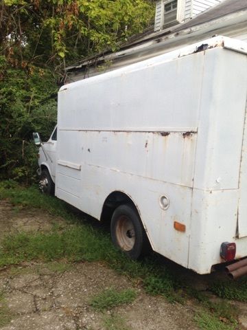 1977 White Chevrolet G20 Van