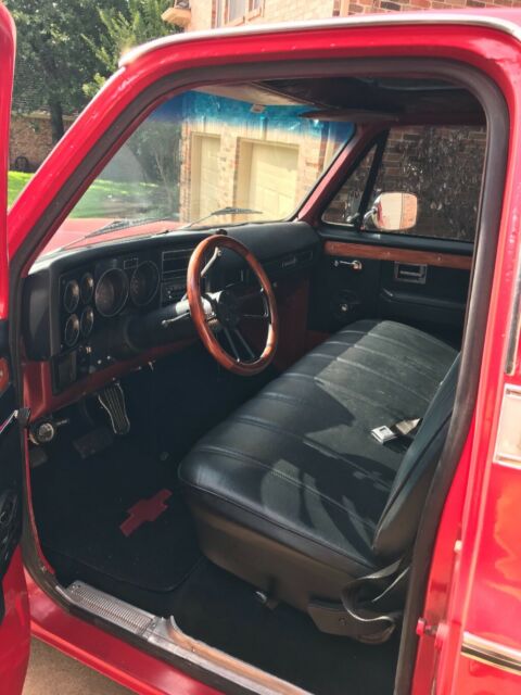 1977 Red Chevrolet C-10