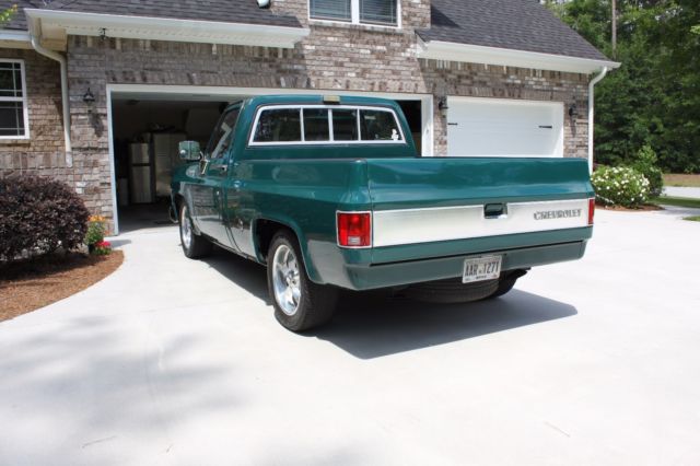 1977 Holly Green Chevrolet C-10 Standard Cab Pickup