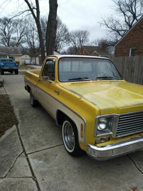 1977 Yellow Chevrolet C-10 Truck