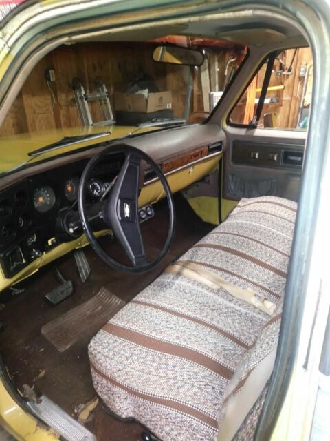1977 Yellow Chevrolet C-10 Truck