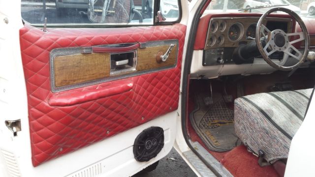 1977 White Chevrolet C/K Pickup 2500 Standard Cab Pickup