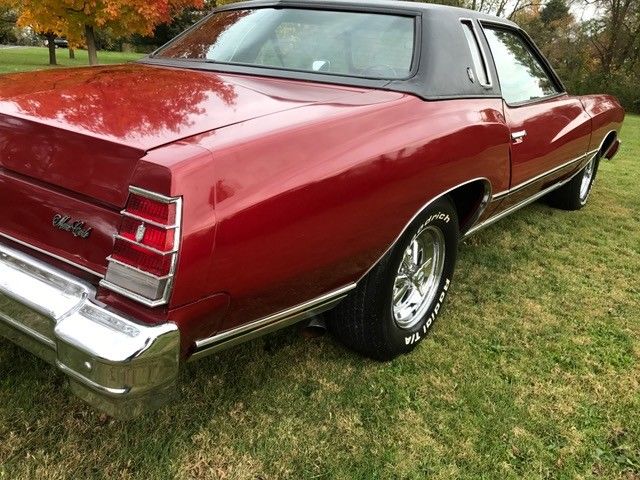 1977 Red Chevrolet Monte Carlo