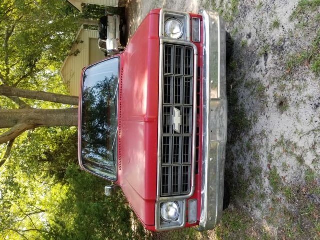 1977 Red Chevrolet Silverado 1500 Pickup