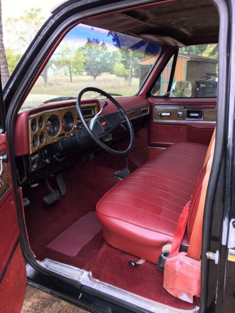 1977 Black Chevrolet C-10 SWB