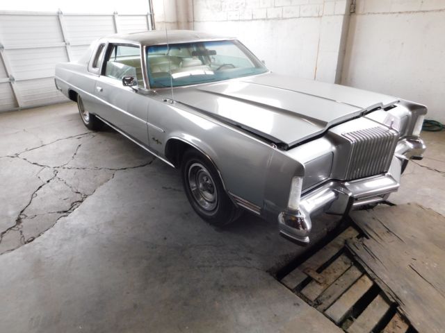 1977 Silver Chrysler New Yorker Coupe