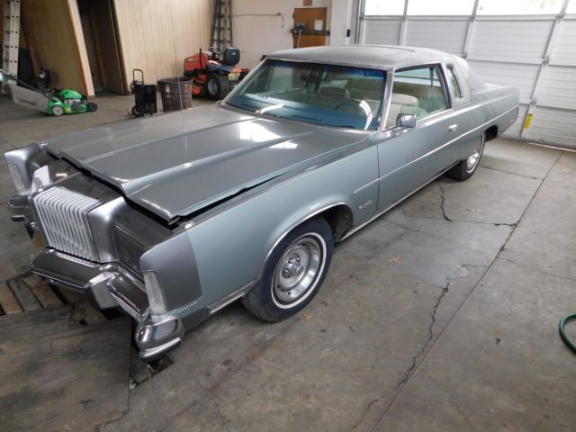 1977 Silver Chrysler New Yorker Coupe