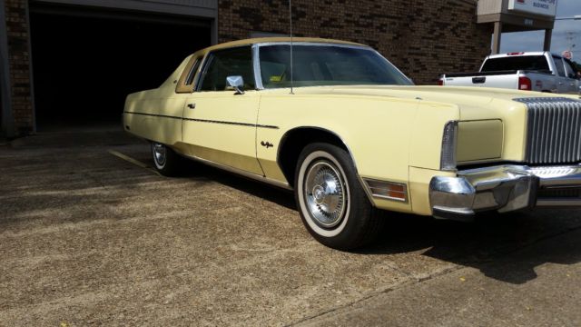 1977 Yellow Chrysler New Yorker Coupe