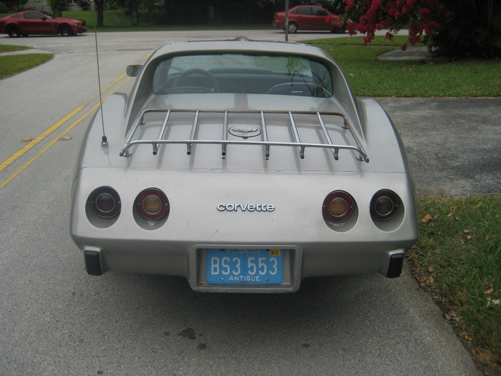 1977 Silver Chevrolet Corvette