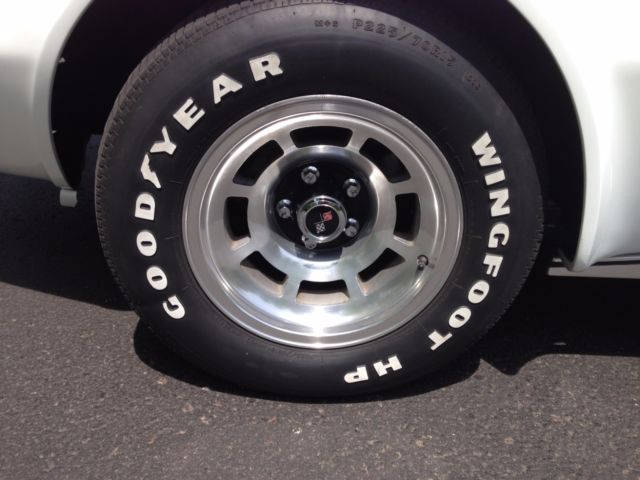 1977 White Chevrolet Corvette 2 door w/T Tops