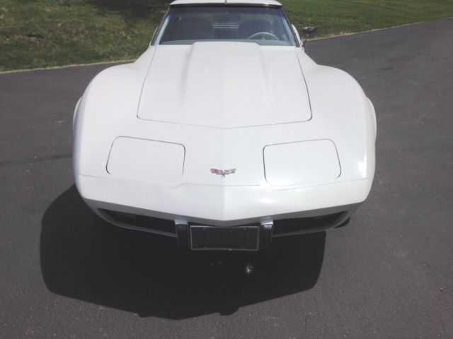 1977 White Chevrolet Corvette 2 door w/T Tops