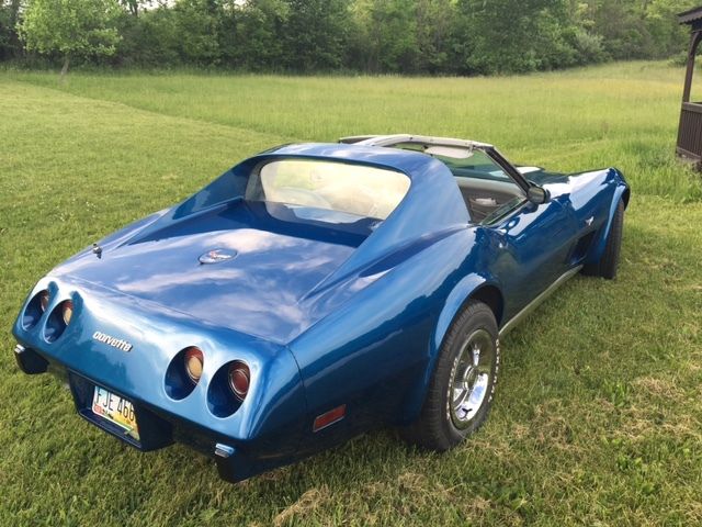 1977 Blue Chevrolet Corvette
