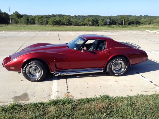 1977 Burgundy Chevrolet Corvette Coupe