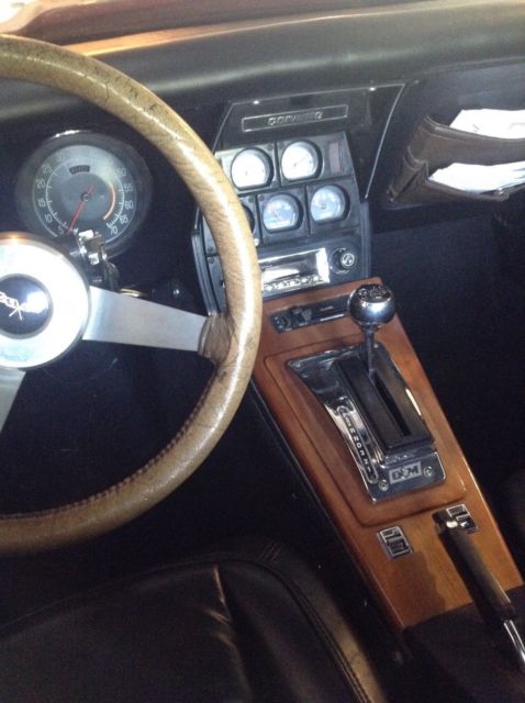 1977 Burgundy Chevrolet Corvette Coupe