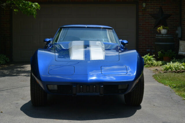 1977 Blue Chevrolet Corvette