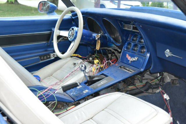 1977 Blue Chevrolet Corvette
