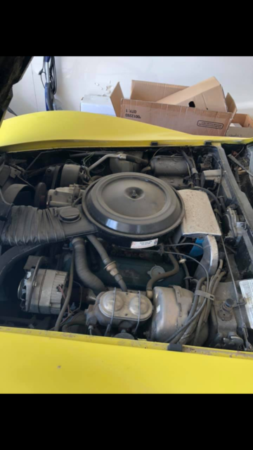 1977 Yellow Chevrolet Corvette Coupe