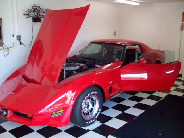 1977 Red Chevrolet Corvette T-Top Coupe