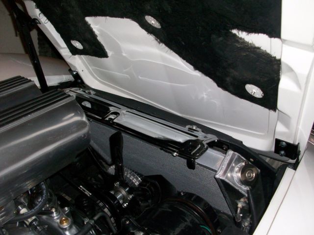 1977 White/Black Chevrolet Corvette Coupe