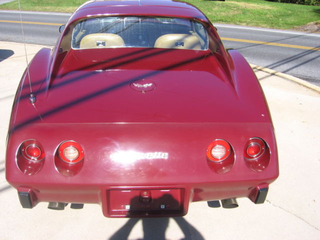 1977 Burgundy Chevrolet Corvette Coupe
