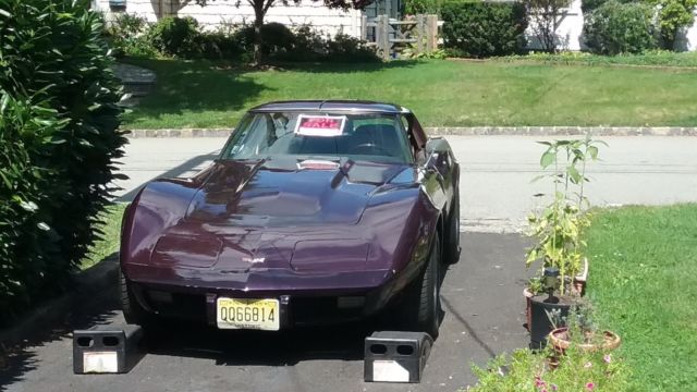 1977 Burgundy Chevrolet Corvette Coupe