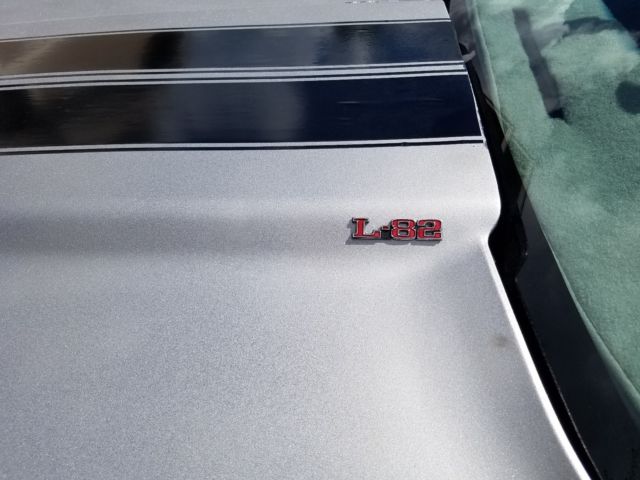 1977 Blue Chevrolet Corvette Coupe