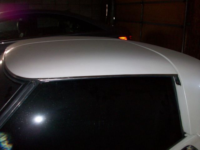 1977 White Chevrolet Corvette Coupe