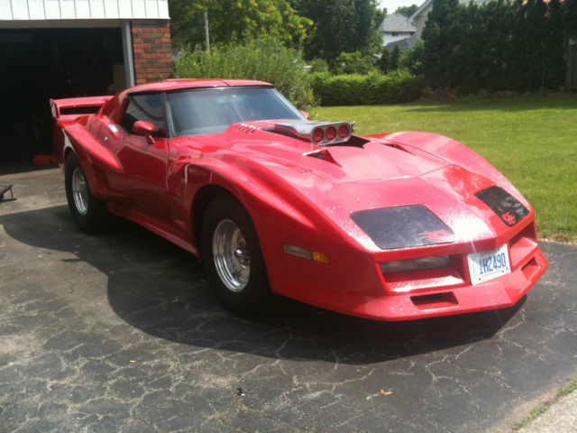 1977 Red Chevrolet Corvette Coupe
