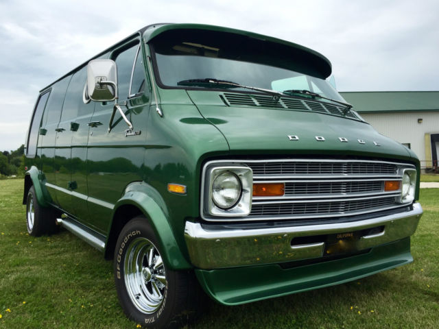 1977 Custom Dodge Street Van Tradesman 200 for sale in Mequon ...