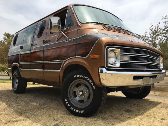 1977 Dodge B200 Van