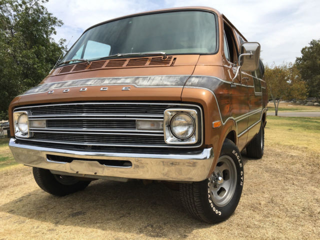 1977 Dodge B200 Van