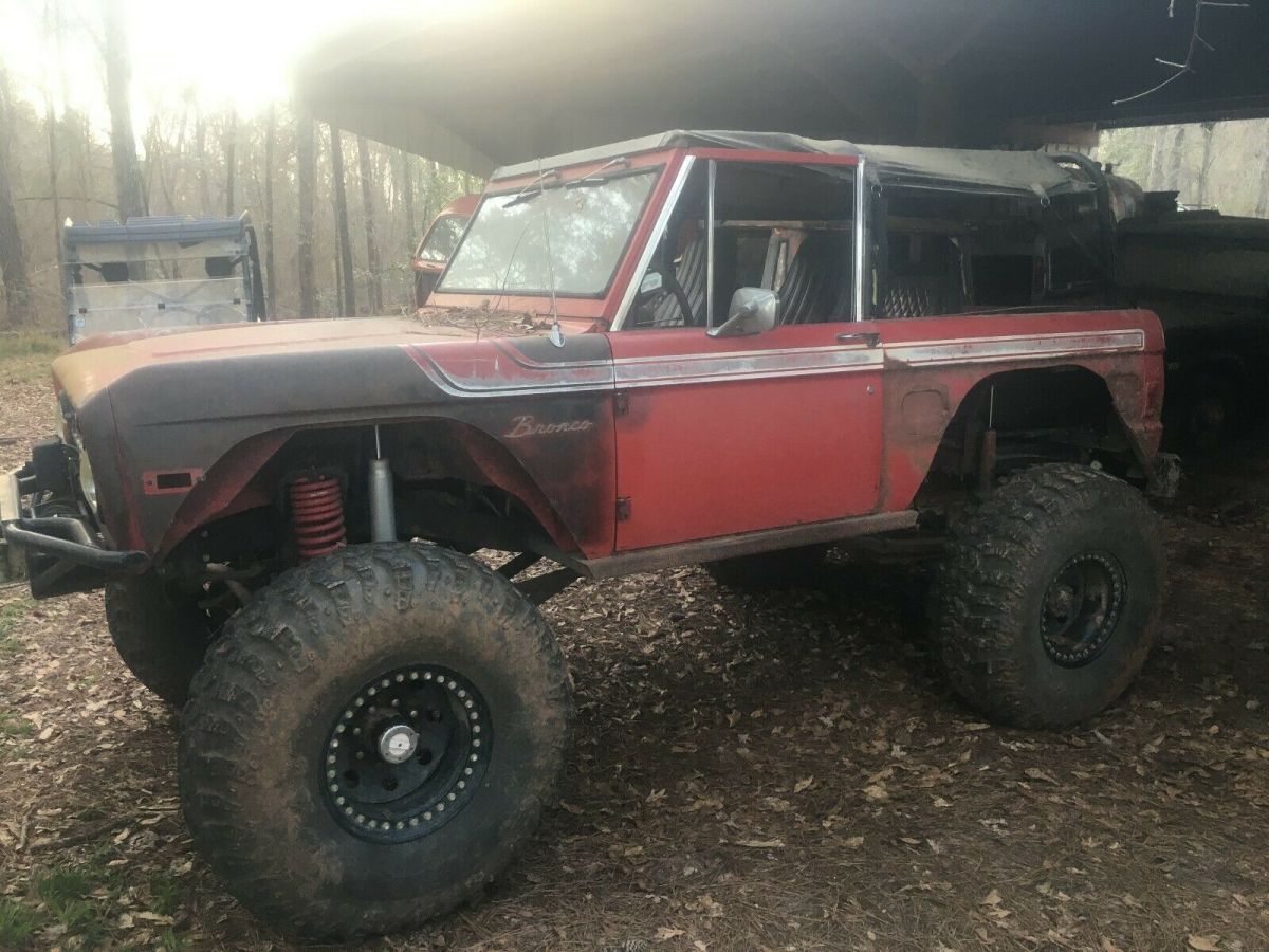 1977 Red Ford Bronco SUV